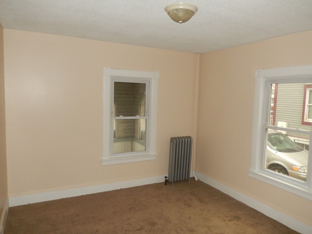 7 Monmouth Street Springfield, MA 01109 - Photo 4 of 24 Gallery Image 4
