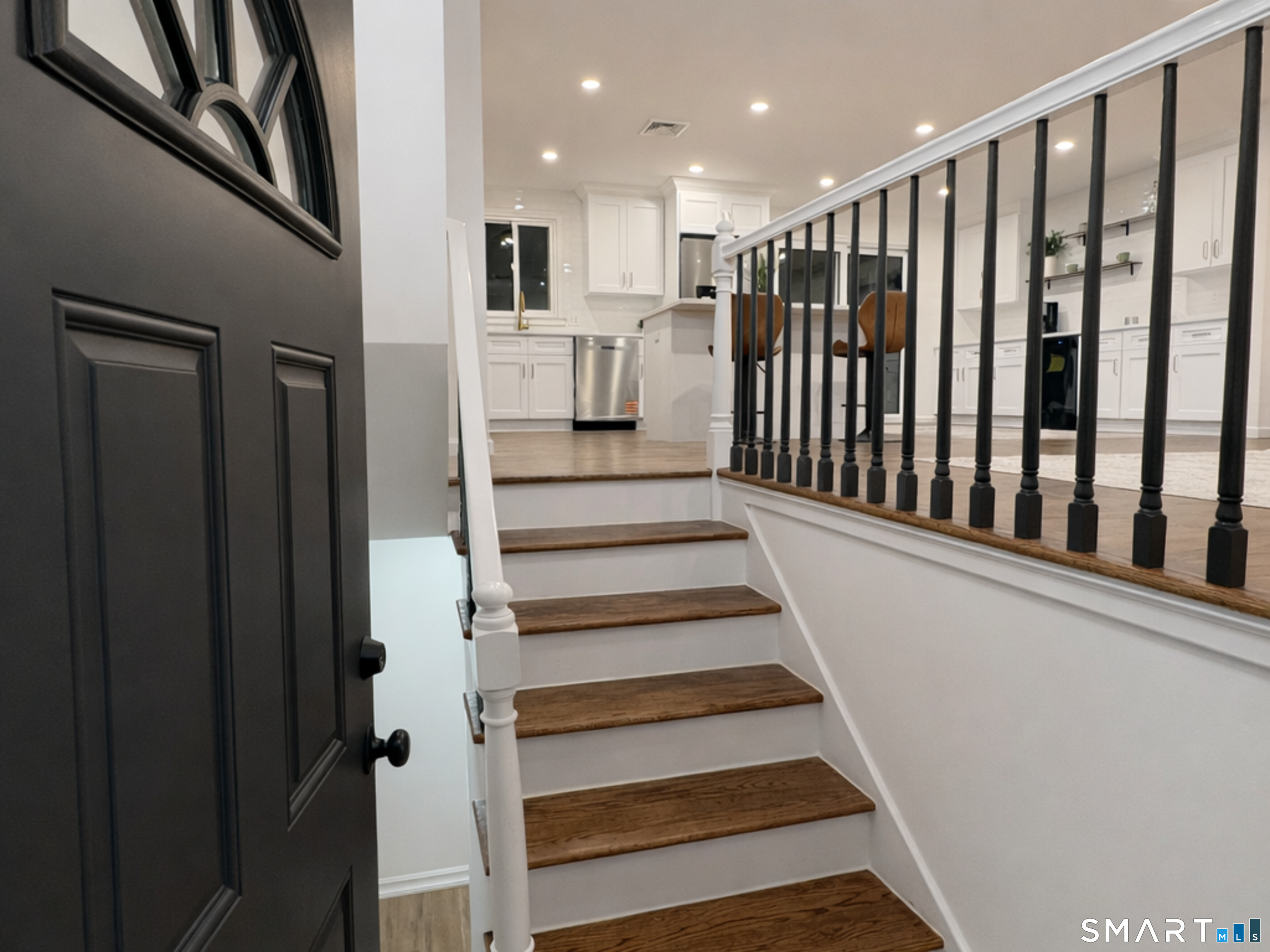 5 Kish Place Wallingford, CT 06492 - Photo 2 of 19