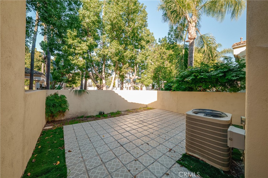 3 Almador Irvine, CA 92614 - Photo 19 of 35 a view of a backyard
