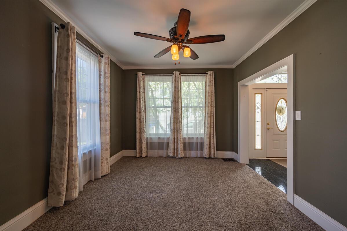 150 Arden Road Columbus, OH 43214 - Photo 15 of 37 Full view of dining room