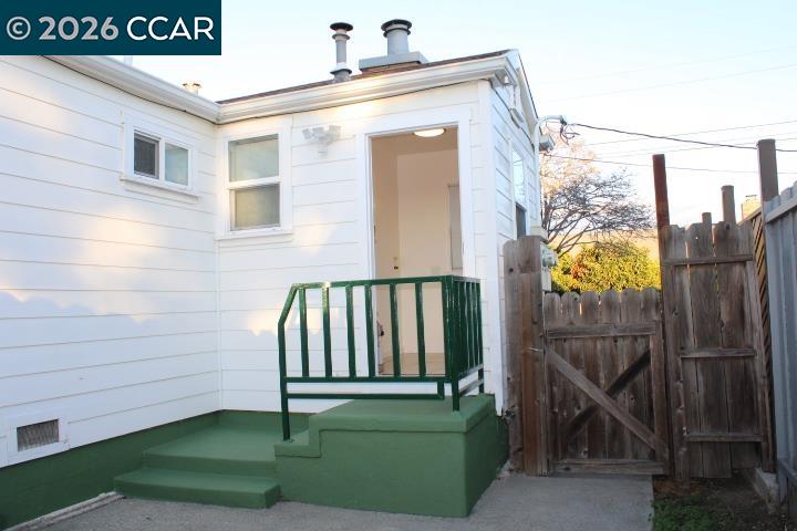 827 33rd Street, Unit 827 Richmond, CA 94804 - Photo 5 of 18