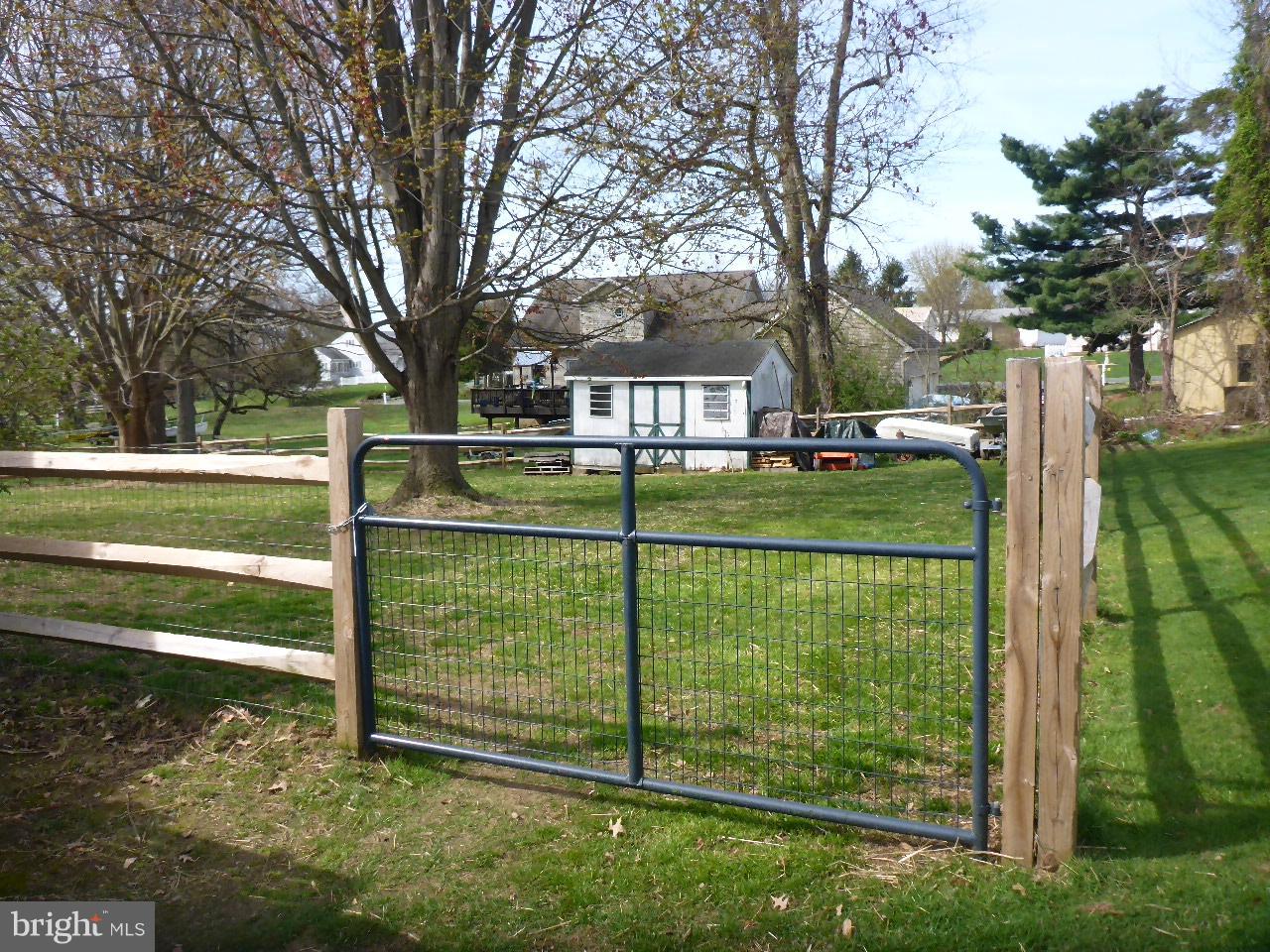 43 Arden Road North East, MD 21901 - Photo 11 of 30 Access to fenced rear yard