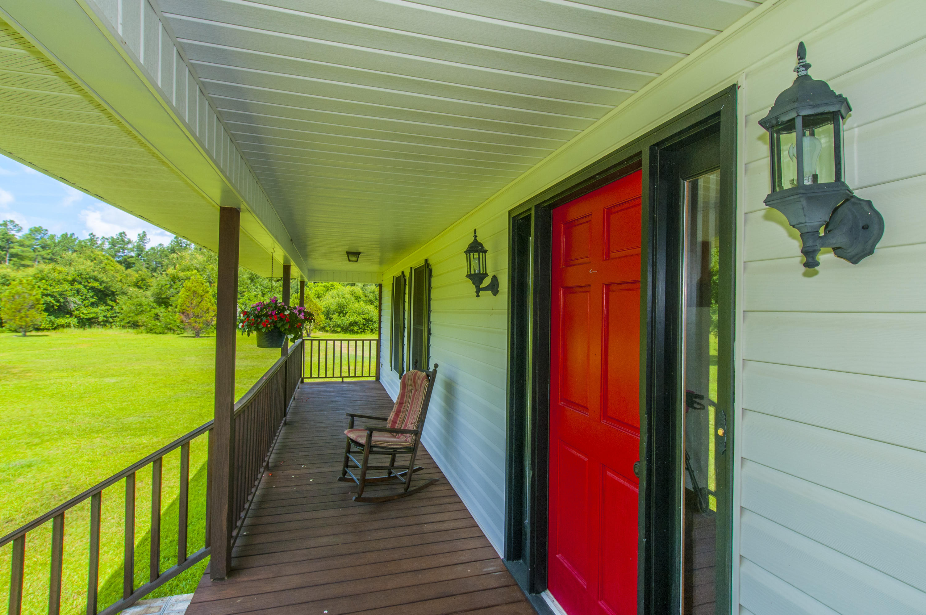 1226 Spring Grove Road Bonneau, SC 29431 - Photo 4 of 59 _DSC5732
