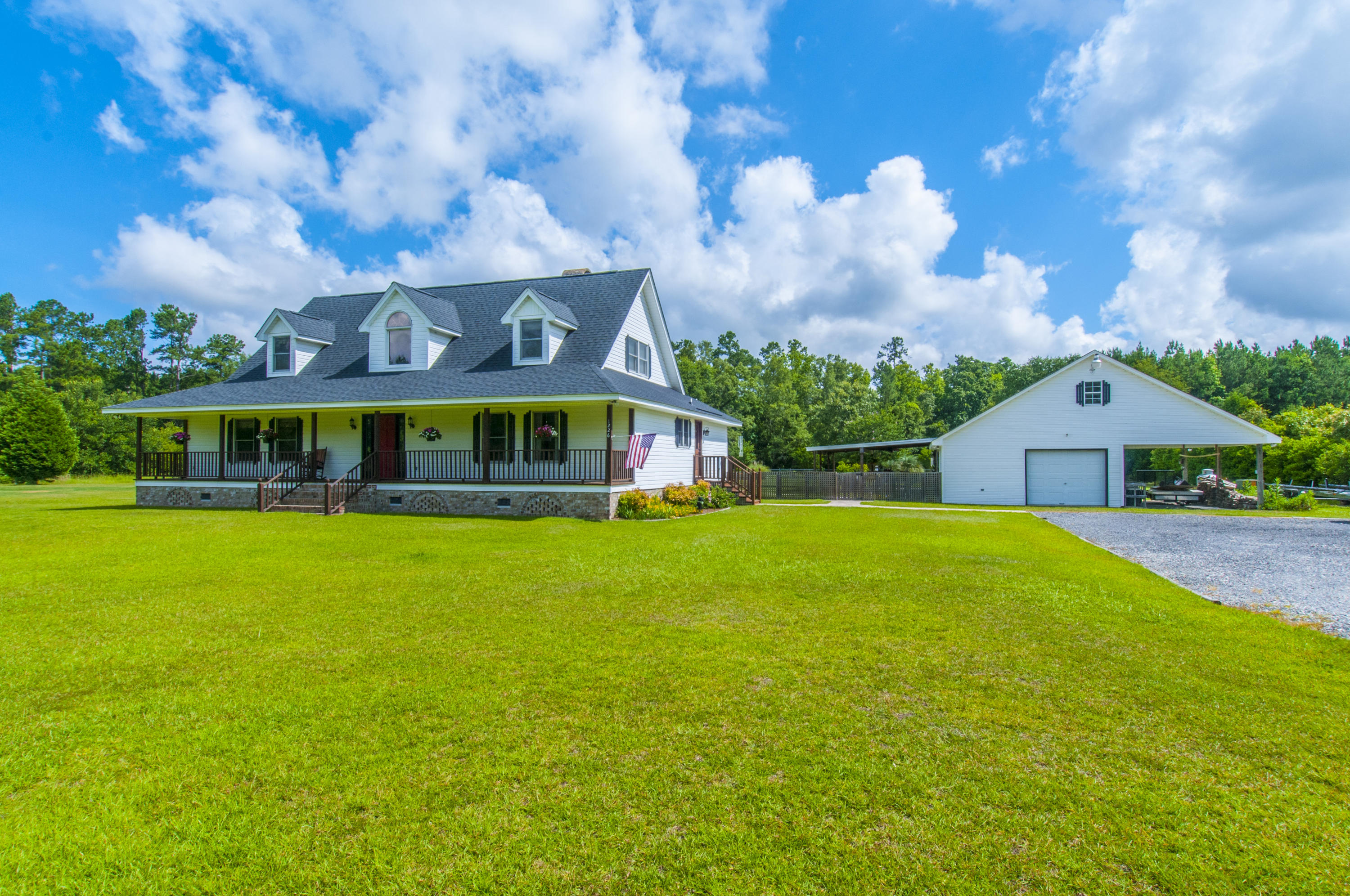 1226 Spring Grove Road Bonneau, SC 29431 - Photo 5 of 59 _DSC5727