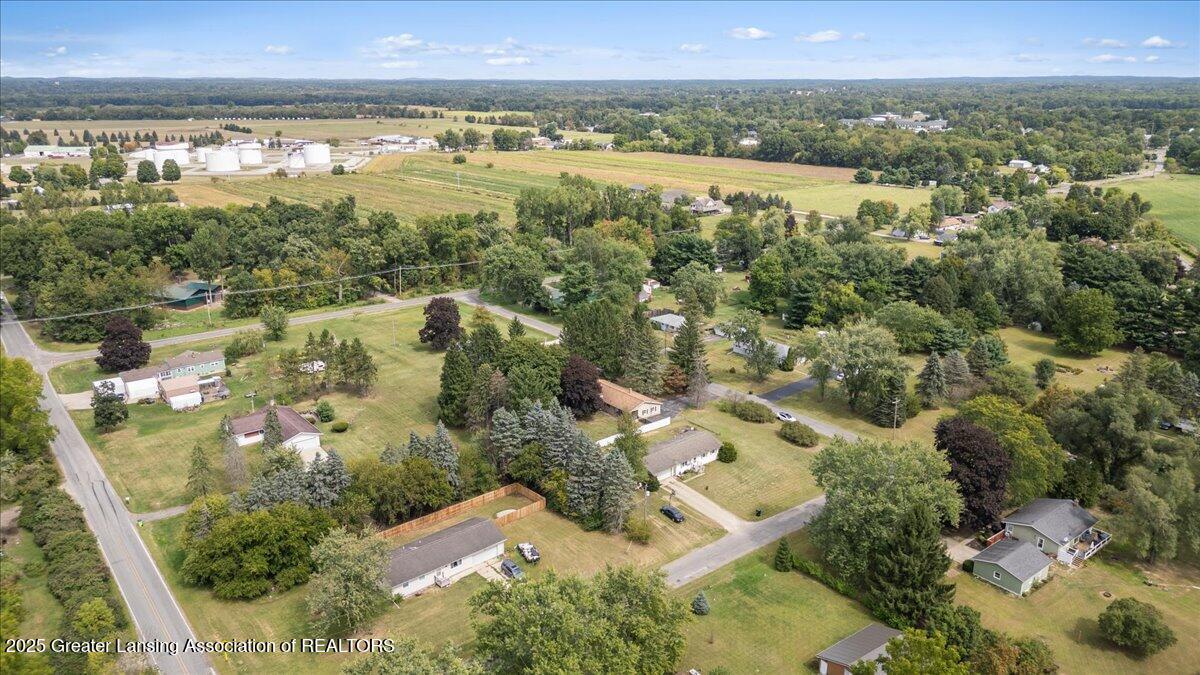 7958 Hively Road Jackson, MI 49201 - Photo 34 of 35 33-Media Jett - 06
