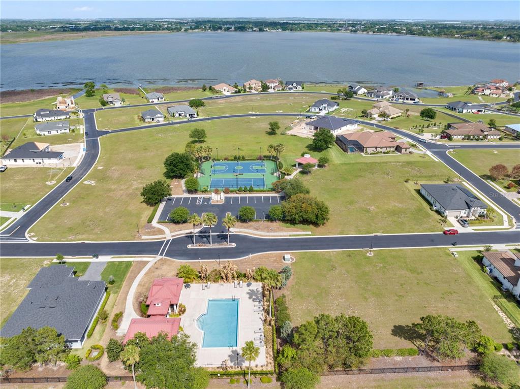 285 Caladium Avenue Lake Alfred, FL 33850 - Photo 6 of 17 a view of a city