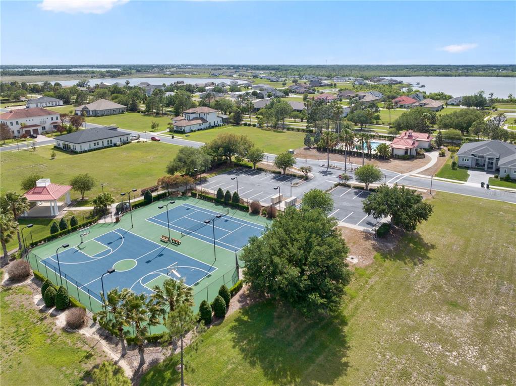 285 Caladium Avenue Lake Alfred, FL 33850 - Photo 10 of 17 an aerial view of residential houses with outdoor space