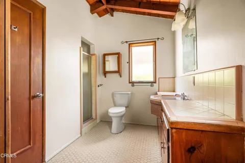 $1,589,000 | 2300 El Moreno Street, La Crescenta, CA 91214