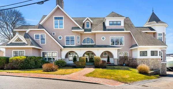 $2,999,999 | 27 Badgers Island West, Unit 1, Kittery, ME 03904