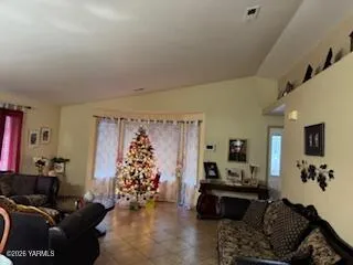 $380,000 | 1407 Julia Avenue, Sunnyside, WA 98944