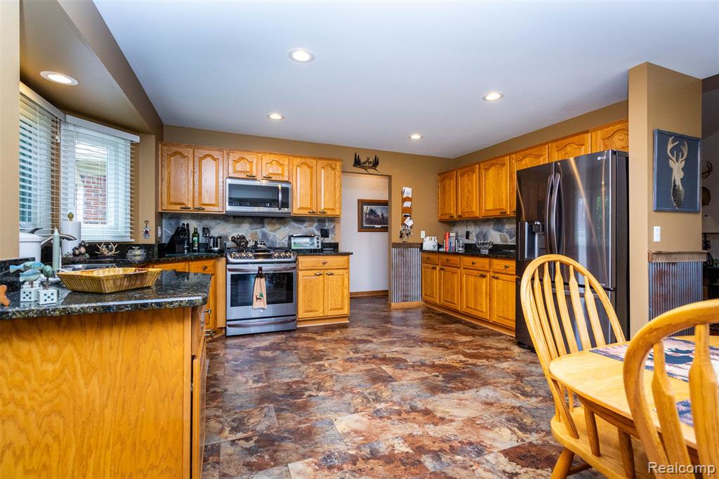 34321 Country Meadow Road Chesterfield, MI 48047 - Photo 12 of 50