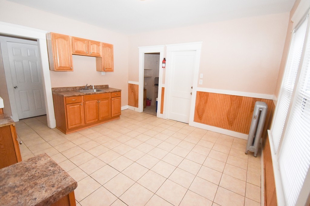 168-170 Prospect Street Springfield, MA 01107 - Photo 16 of 33 Gallery Image 16