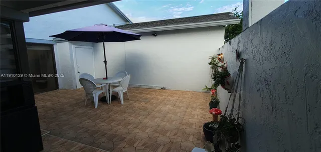 $365,000 | 6702 Southwest 152nd Place, Unit 2802, Miami, FL 33193