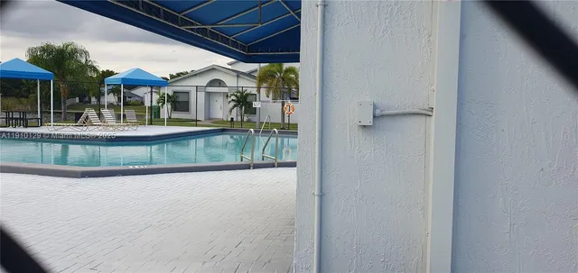 $365,000 | 6702 Southwest 152nd Place, Unit 2802, Miami, FL 33193