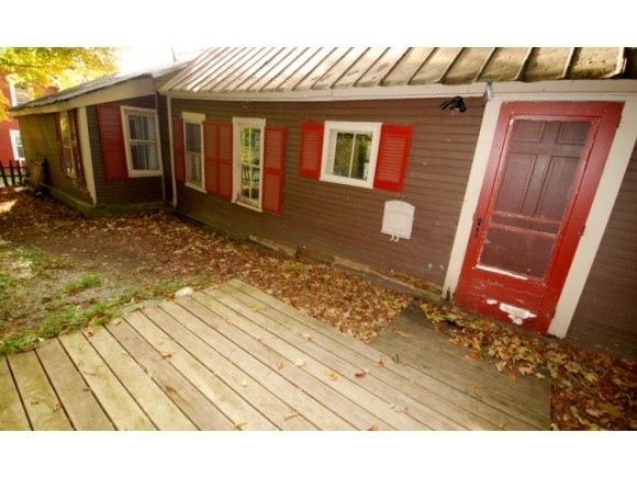 422 Maple Street Stowe, VT 05672 - Photo 9 of 30 Gallery Image 9