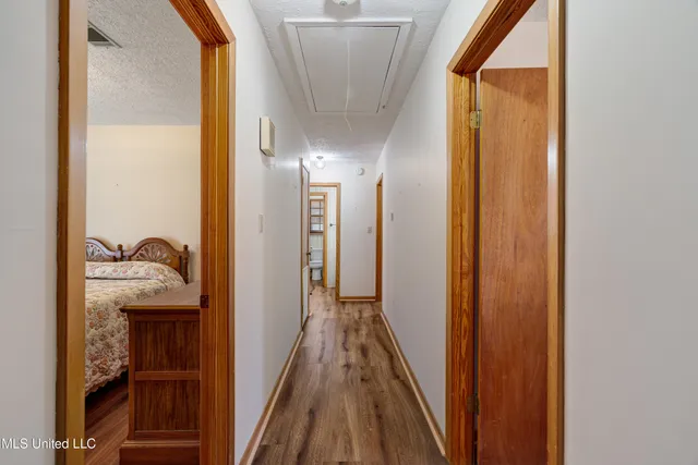 $220,000 | 1637 Lake Lincoln Drive Northeast, Brookhaven, MS 39601