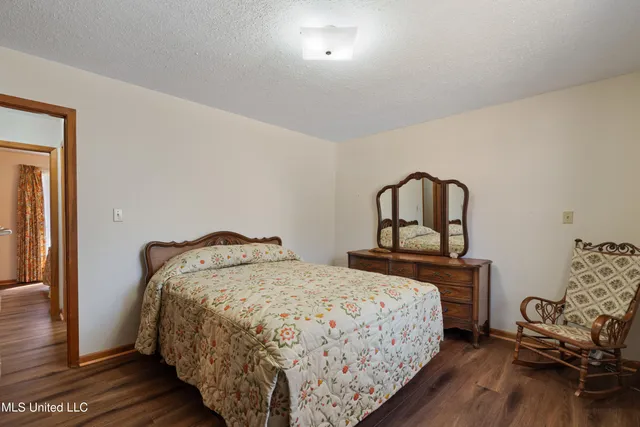 $220,000 | 1637 Lake Lincoln Drive Northeast, Brookhaven, MS 39601