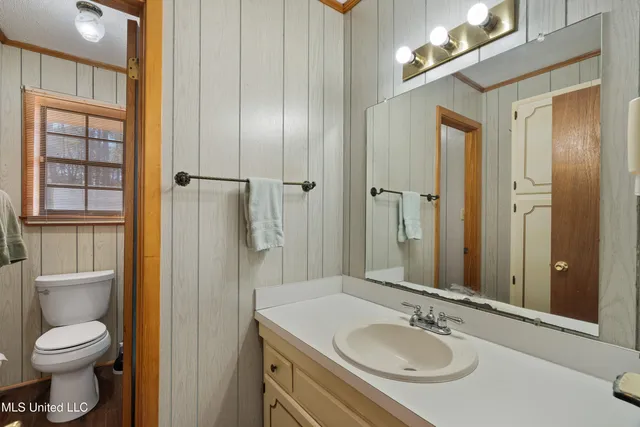 $220,000 | 1637 Lake Lincoln Drive Northeast, Brookhaven, MS 39601