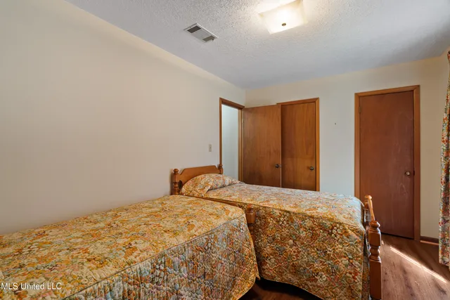 $220,000 | 1637 Lake Lincoln Drive Northeast, Brookhaven, MS 39601