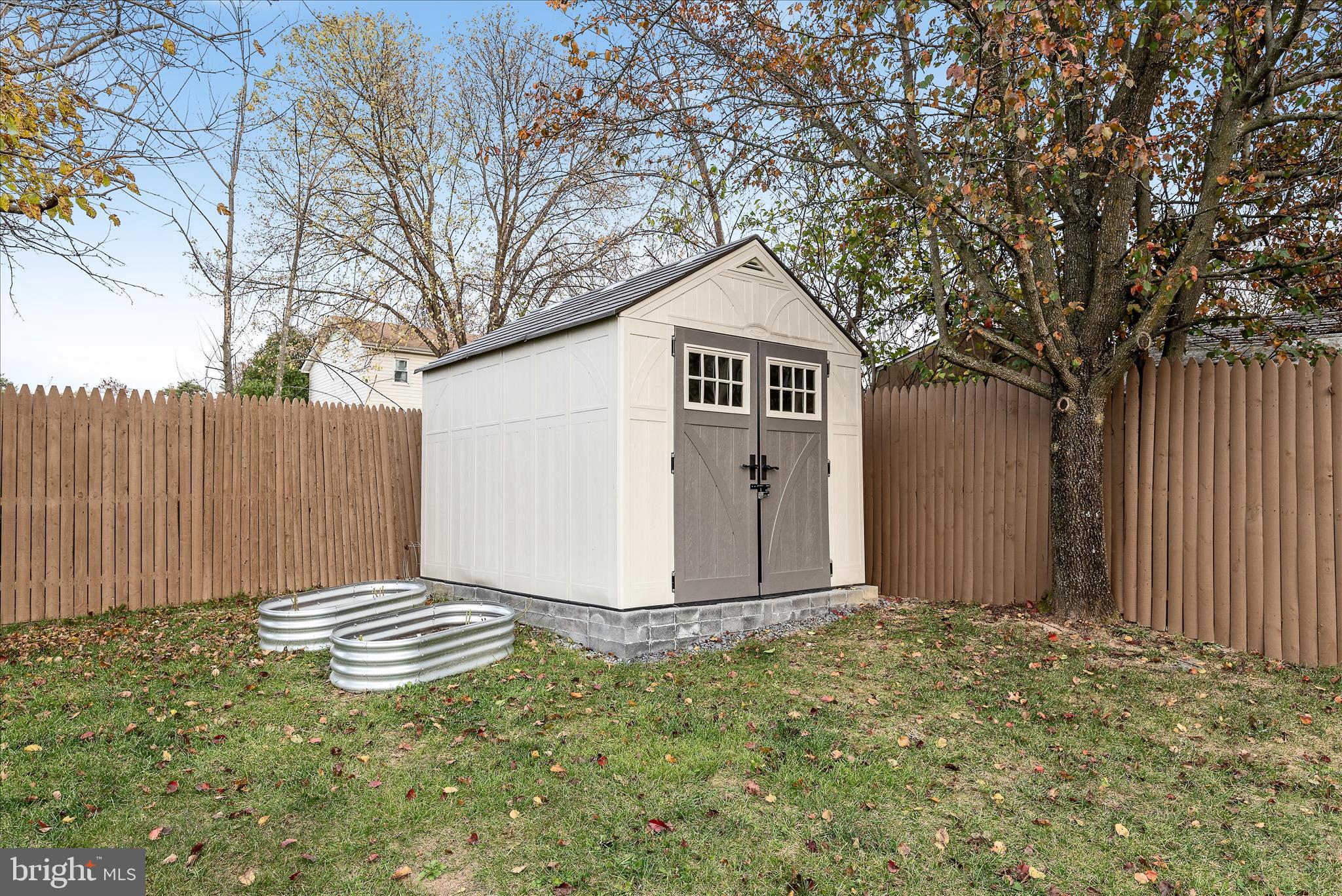 207 Killdeer Road Stephens City, VA 22655 - Photo 39 of 39 a view of a backyard of the house