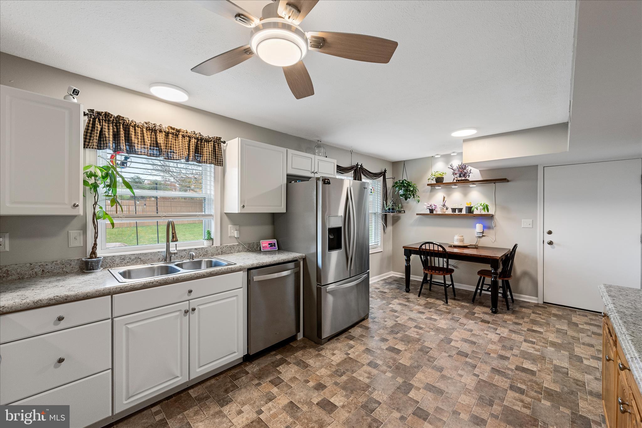 207 Killdeer Road Stephens City, VA 22655 - Photo 9 of 39
