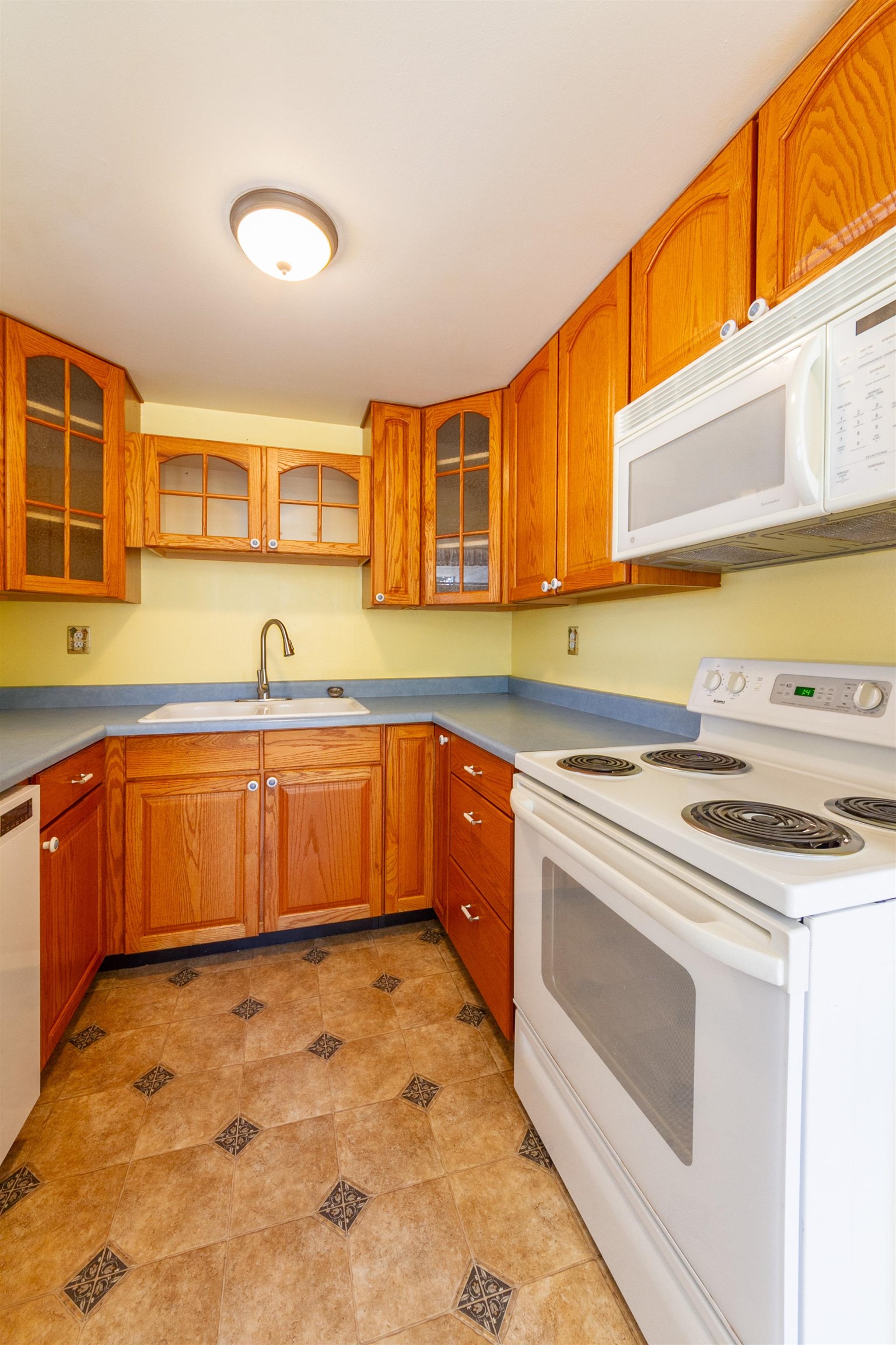 4527 North Rustle Street Spokane, WA 99205 - Photo 11 of 32