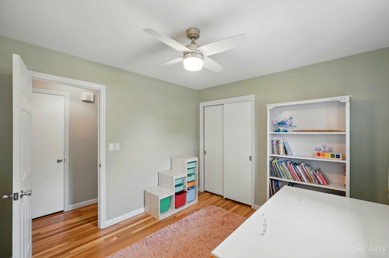 7510 Lawyer Road Cincinnati, OH 45244 - Photo 29 of 55 Third bedroom