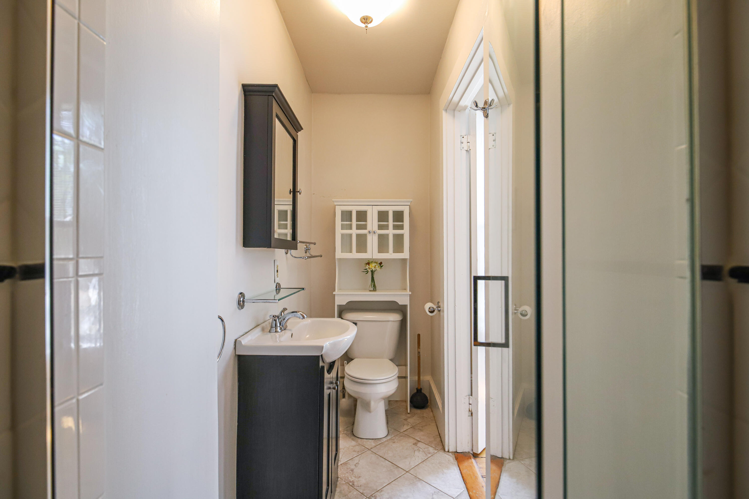 115 Clark Street Portland, ME 04102 - Photo 17 of 72 115 Clark St #1 Portland - 24Bath