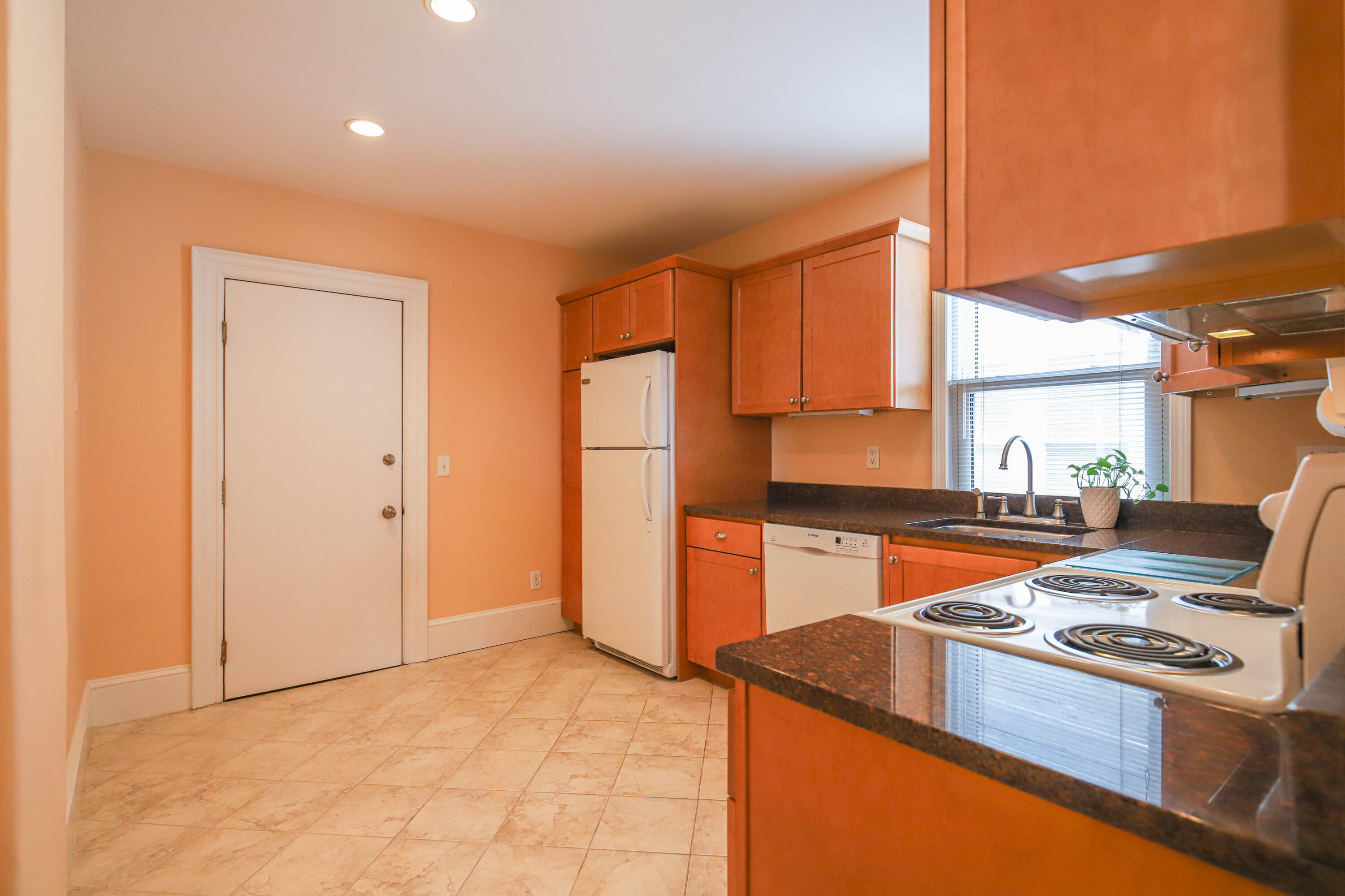 115 Clark Street Portland, ME 04102 - Photo 28 of 72 115 Clark St #2 Portland - 14