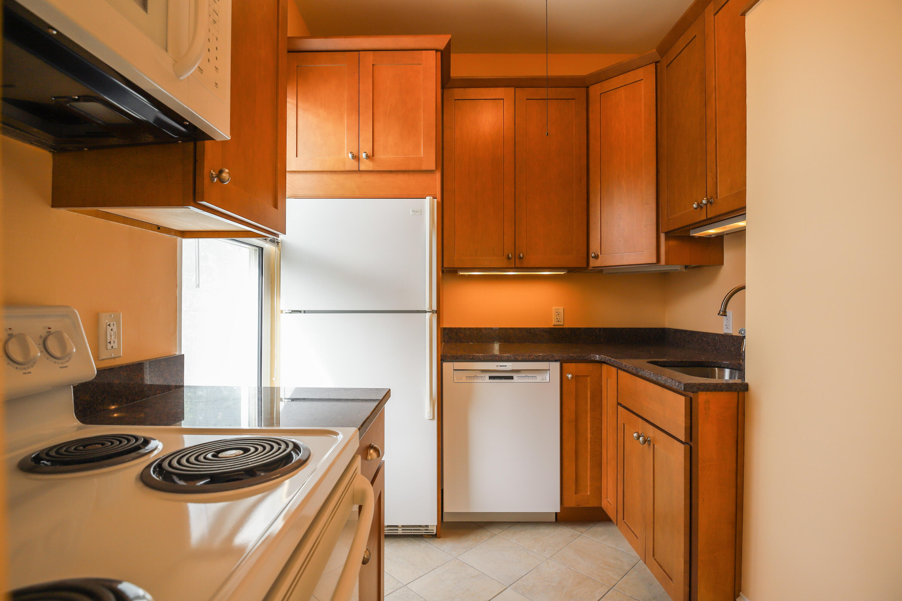 115 Clark Street Portland, ME 04102 - Photo 55 of 72 115 Clark St #3 Portland - 20Kitch