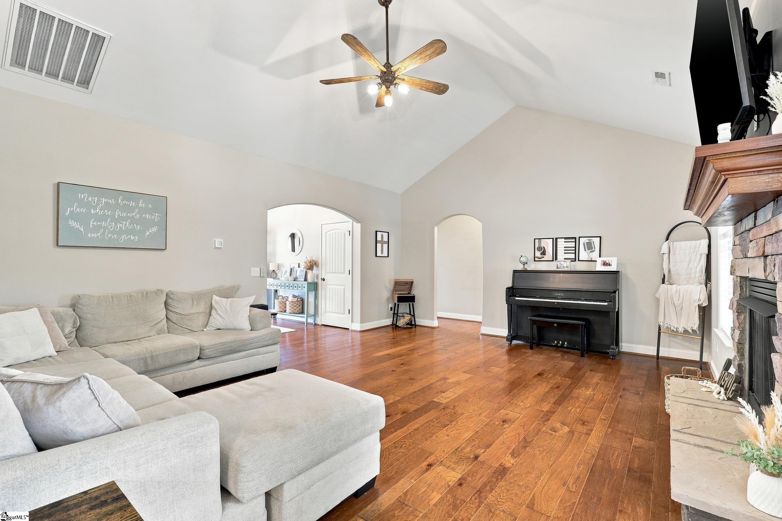411 Oak Ridge Place Easley, SC 29642 - Photo 9 of 43 Gallery Image 9