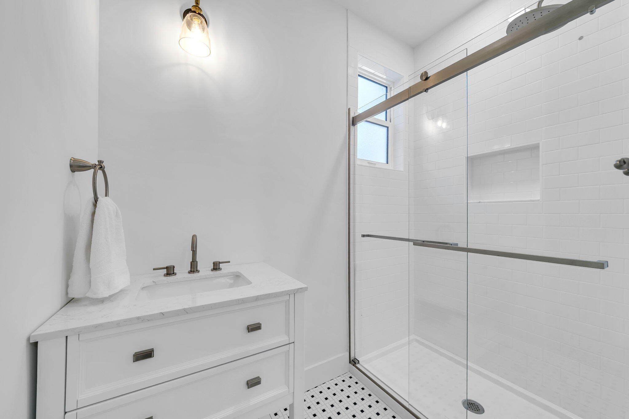 129 Osprey Lane Santa Rosa Beach, FL 32459 - Photo 31 of 31 ensuite bathroom for bedroom 3