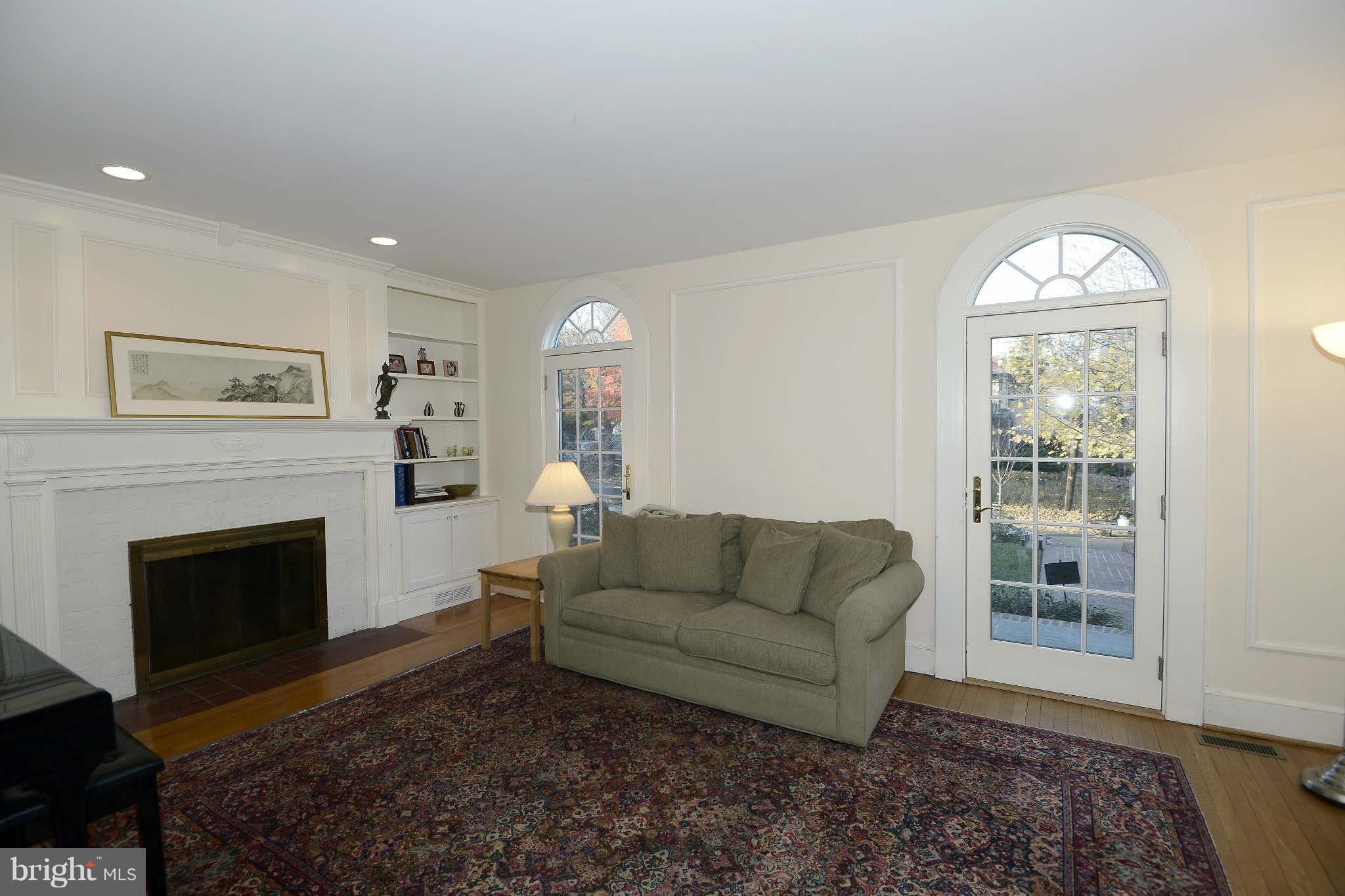 3934 Legation Street Northwest Washington, DC 20015 - Photo 2 of 16 Living Room