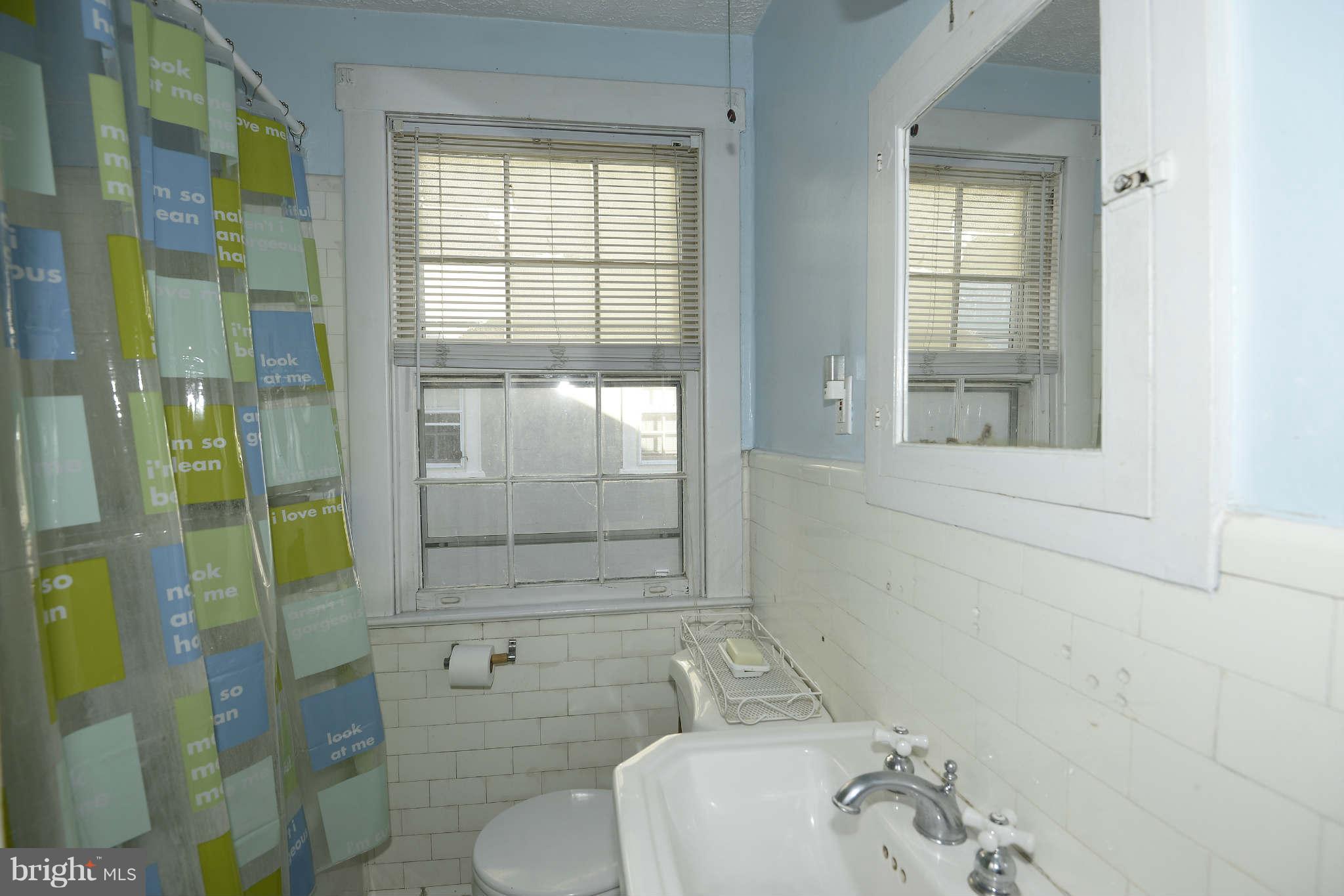 3934 Legation Street Northwest Washington, DC 20015 - Photo 11 of 16 Bath (Master)