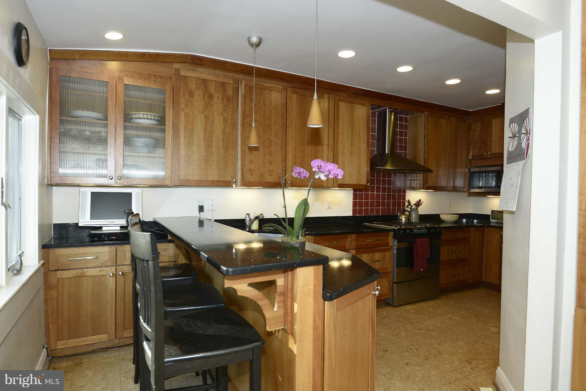 3934 Legation Street Northwest Washington, DC 20015 - Photo 6 of 16 Kitchen