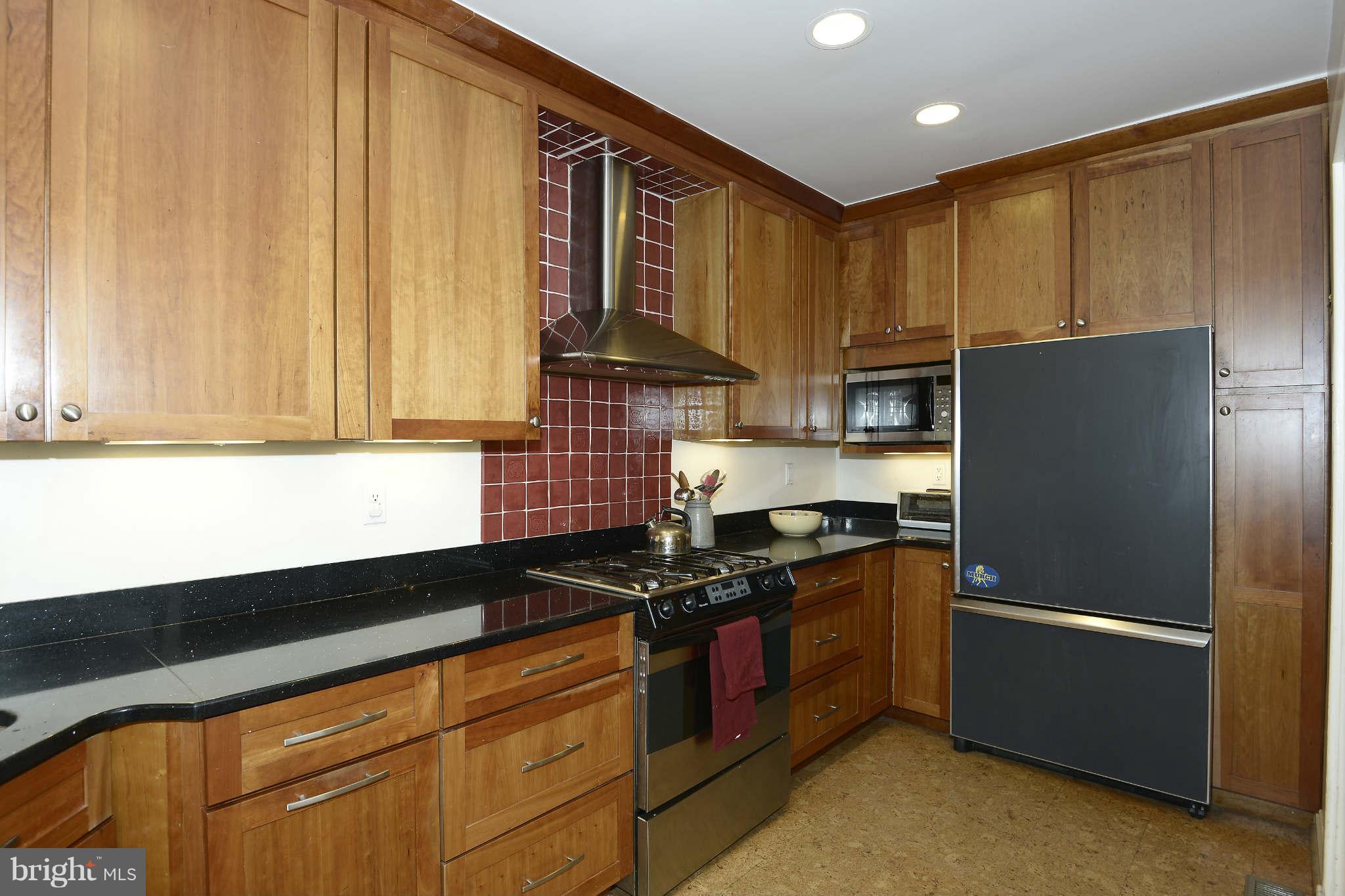 3934 Legation Street Northwest Washington, DC 20015 - Photo 7 of 16 Kitchen