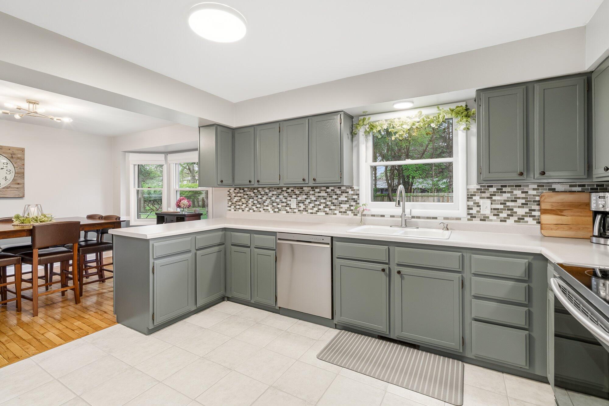 1027 Piccadilly Road Kalamazoo, MI 49006 - Photo 10 of 45 13-WM1027piccadilly-18