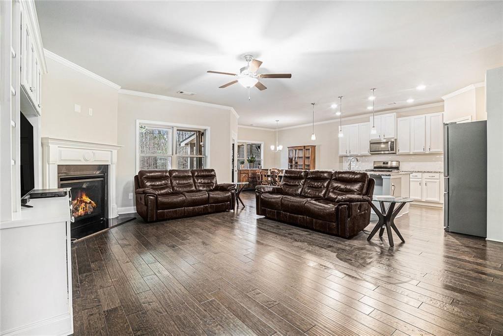 1053 Ruddy Duck Drive Jefferson, GA 30549 - Photo 4 of 32