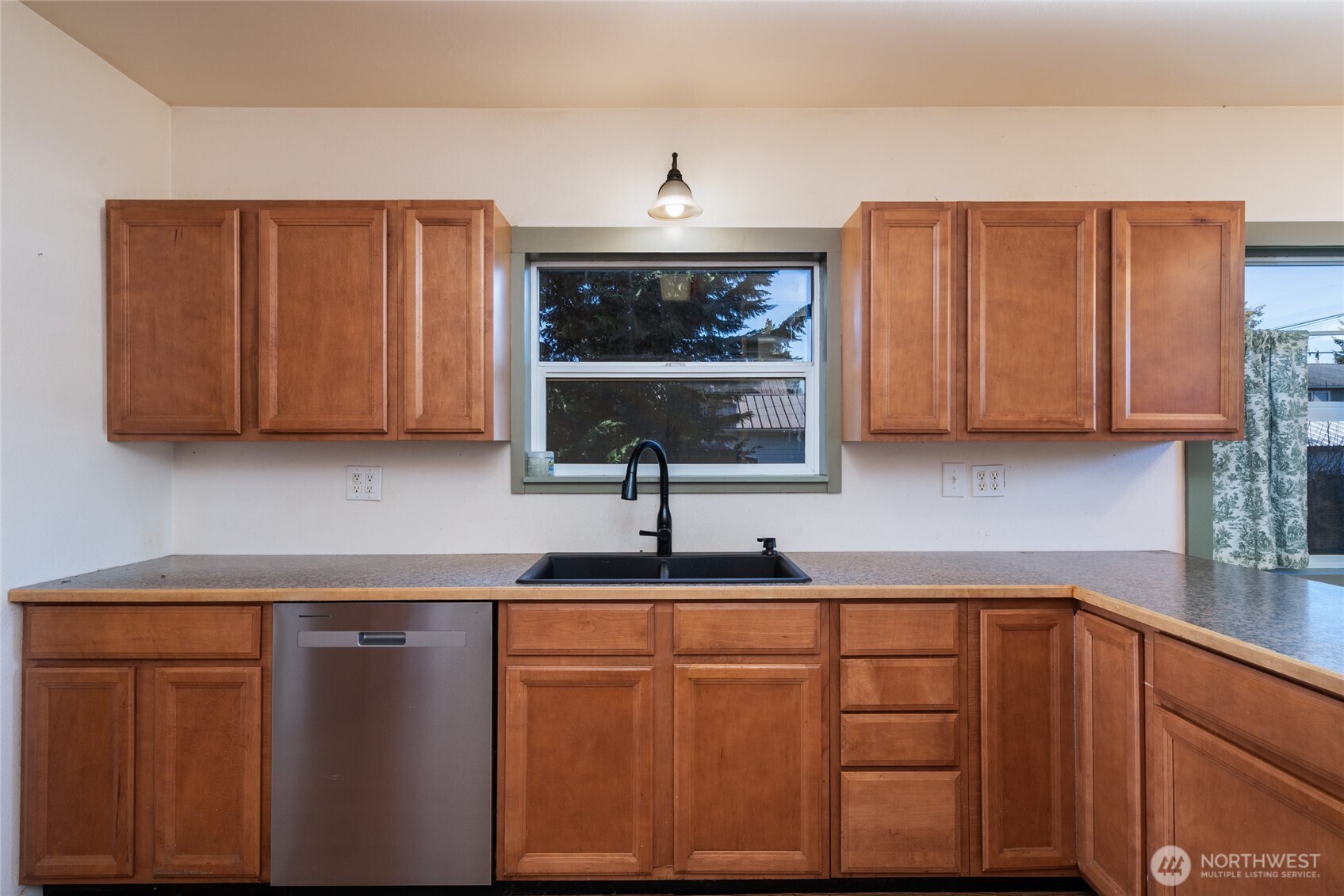 610 Jameson Street Sedro-Woolley, WA 98284 - Photo 11 of 29