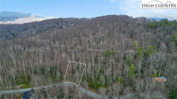 $15,000 | 148 Rhododendron Drive, Beech Mountain, NC 28604