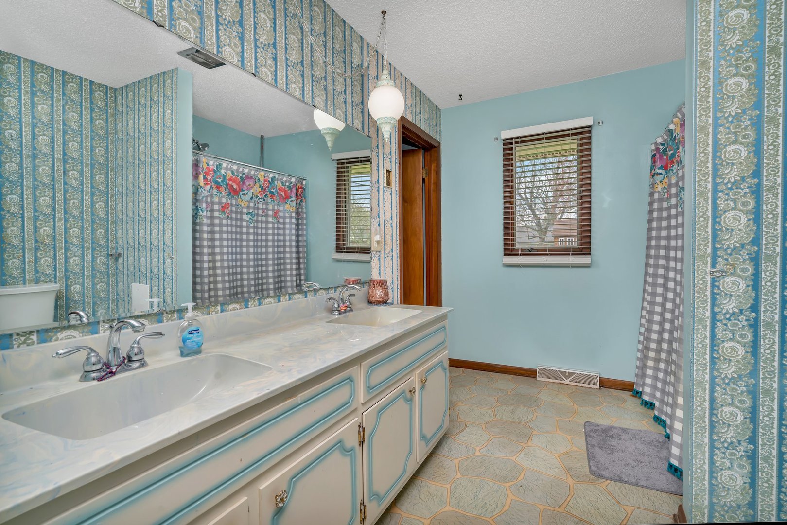 310 Prospect Avenue Dwight, IL 60420 - Photo 19 of 32