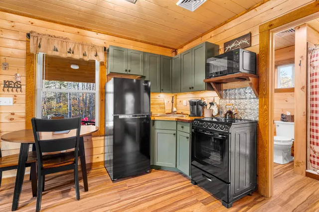 $400,000 | 17 South Hill Drive, Lempster, NH 03605