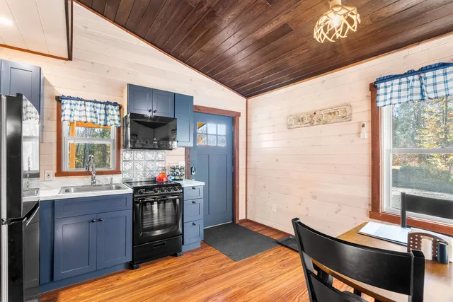 $400,000 | 17 South Hill Drive, Lempster, NH 03605