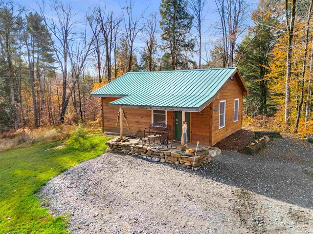 $400,000 | 17 South Hill Drive, Lempster, NH 03605