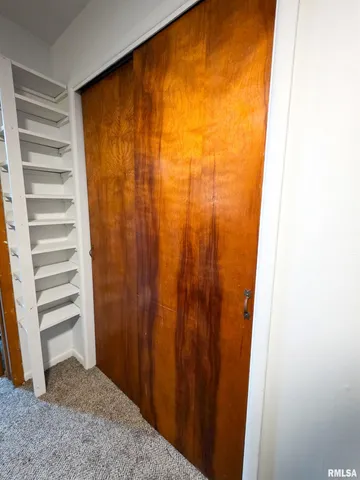 $84,500 | 1037 East 3rd Street, Flora, IL 62839