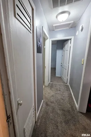 $84,500 | 1037 East 3rd Street, Flora, IL 62839