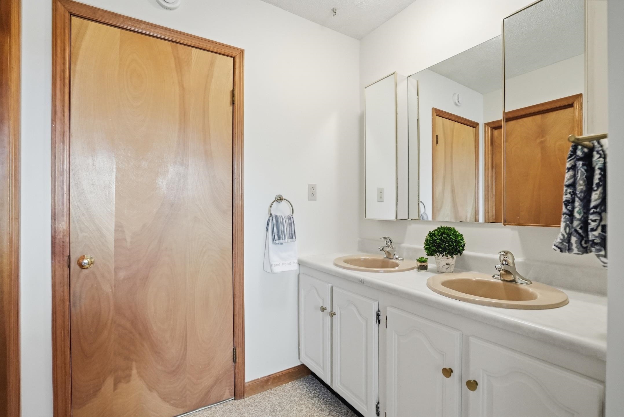 224 Silver Street Hinesburg, VT 05461 - Photo 23 of 60
