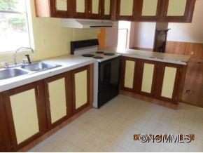 1650 B Old Fort Road Fairview, NC 28730 - Photo 6 of 12 Gallery Image 6