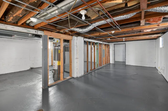 $220,000 | 1800 Cora Street, Crest Hill, IL 60403