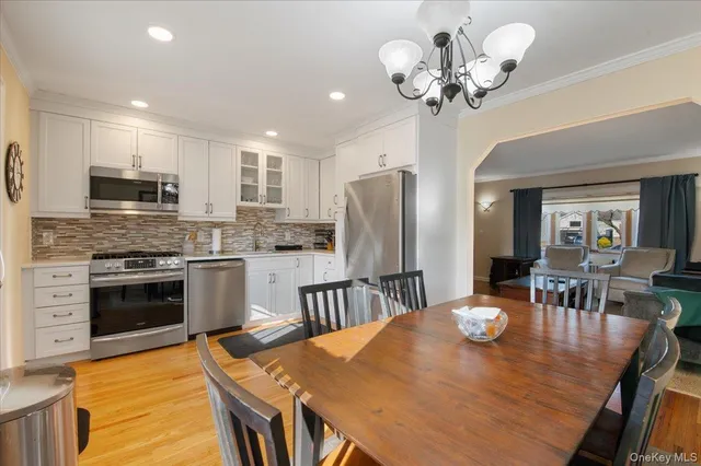 $929,000 | 132 East Cherry Street, Floral Park, NY 11001